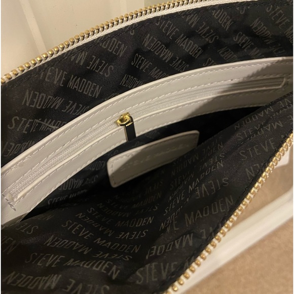 NWOTs STEVE MADDEN WHITE CROSSBODY BAG - Picture 4 of 6